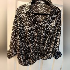 Towne Black and White Patterned Blouse